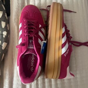 gazelle adidas sneaker